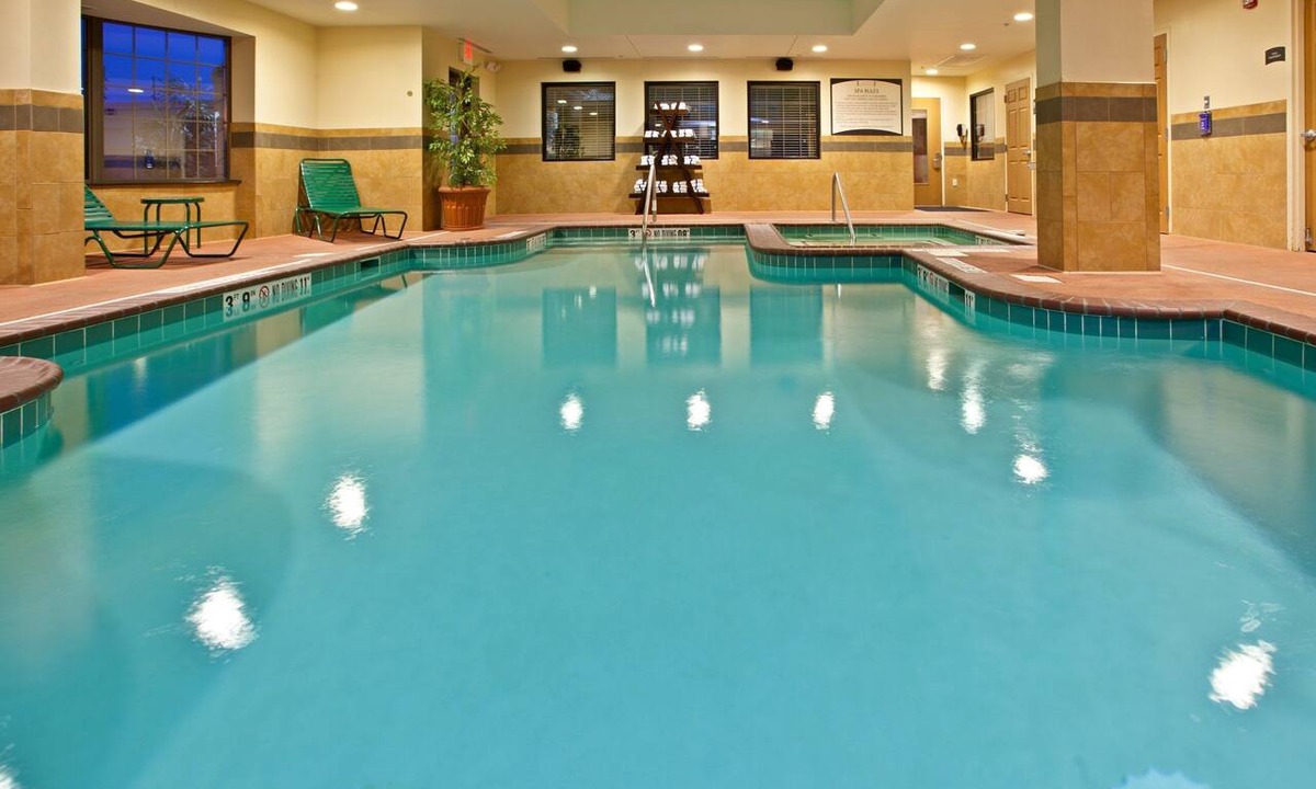 Downtown Indianapolis Condo | 2 Double Beds 1-BR Suite | Free Breakfast Indy