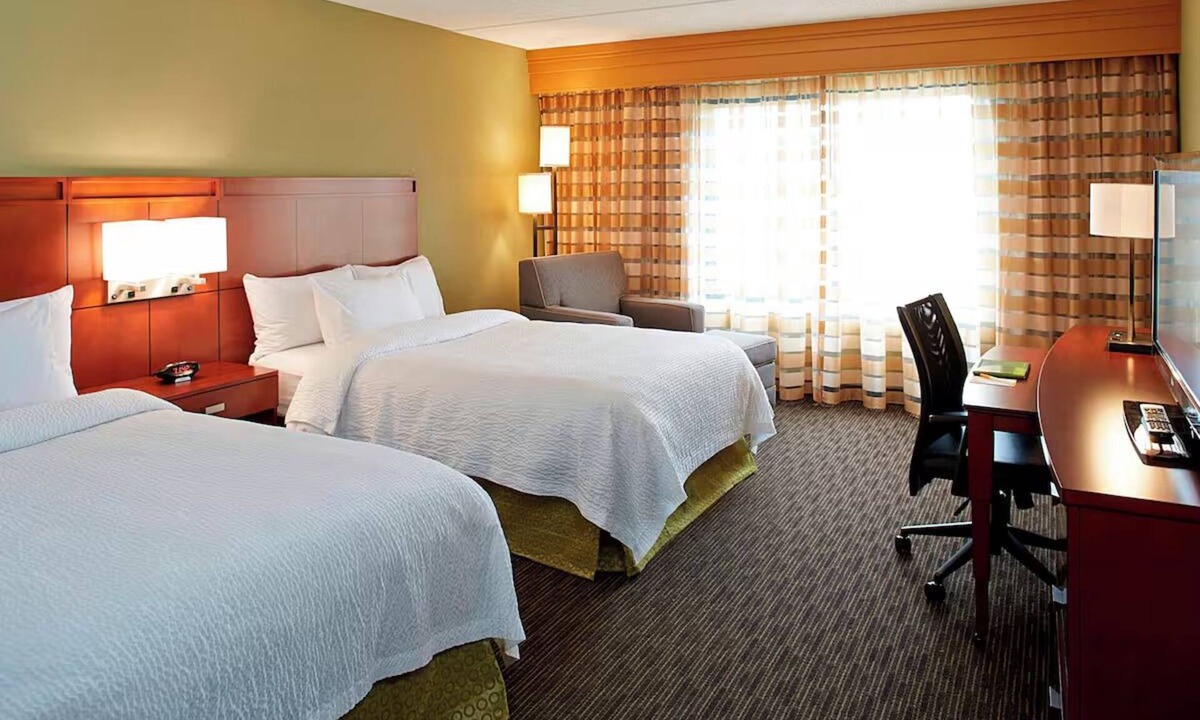 Ithaca Hotel | 2 Queen | Marriott Ithaca | Free Airport Shuttle, Cornell Minutes, Indoor Pool