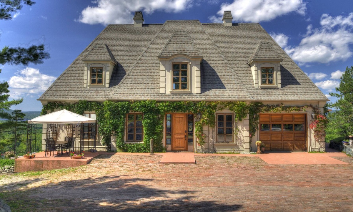 Saint-Denis-de-Brompton Ski Chalet | 30 persons in the nature, luxury domaine