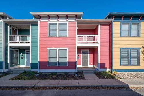 St. Joseph Historic Neighborhood House | 6BR Downtown Side-by-Side Townhomes 2 Garages