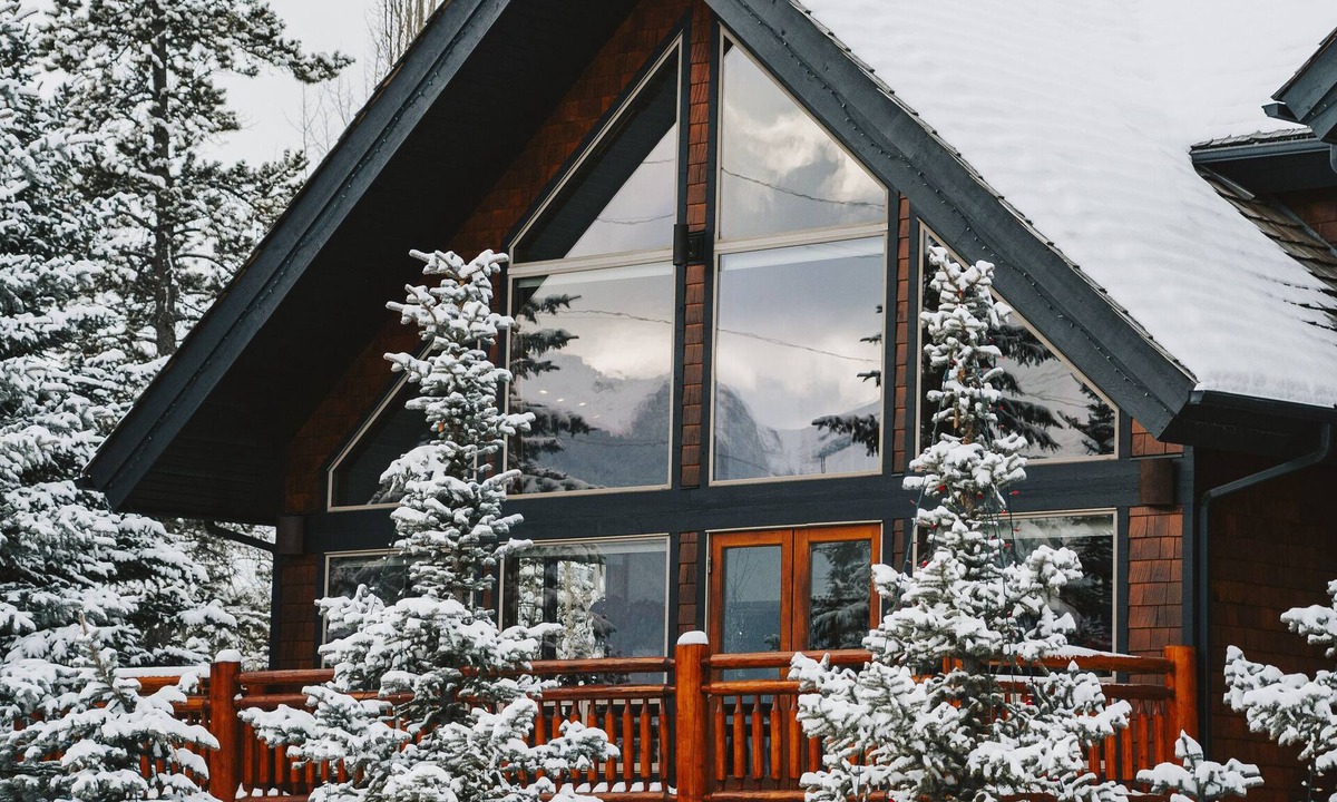 Eagle Terrace Hotel | A Bear and Bison Inn