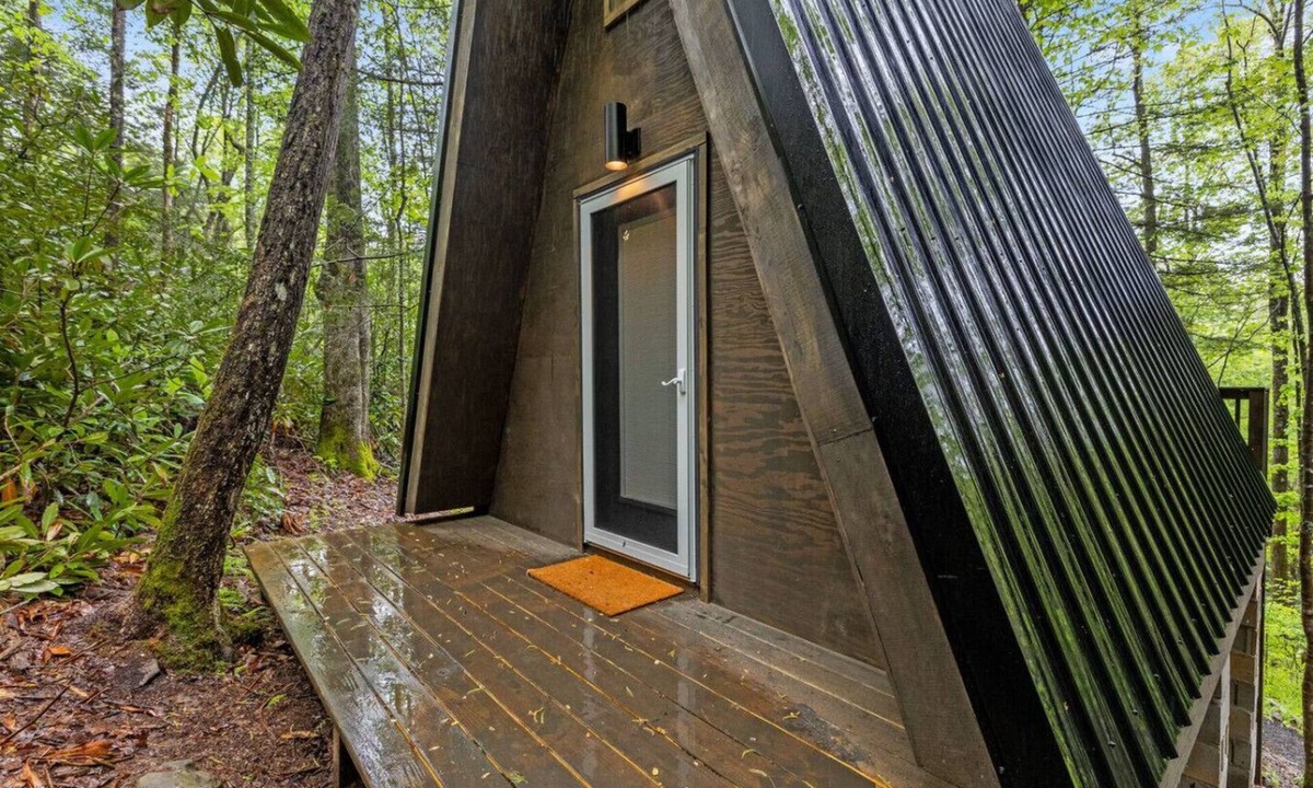 Pine Ridge Cabin | A-Frames Under the Canopy- Pet Friendly, WiFi, Fireplace