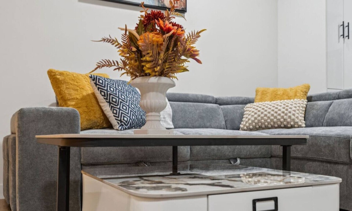 Southwest Calgary Condo | Alpine Grove 2bed Getaway- 15 Mins to DT