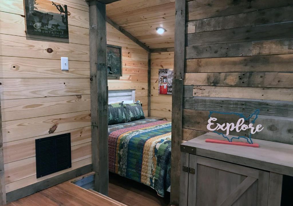 Sevierville House | Art Loft