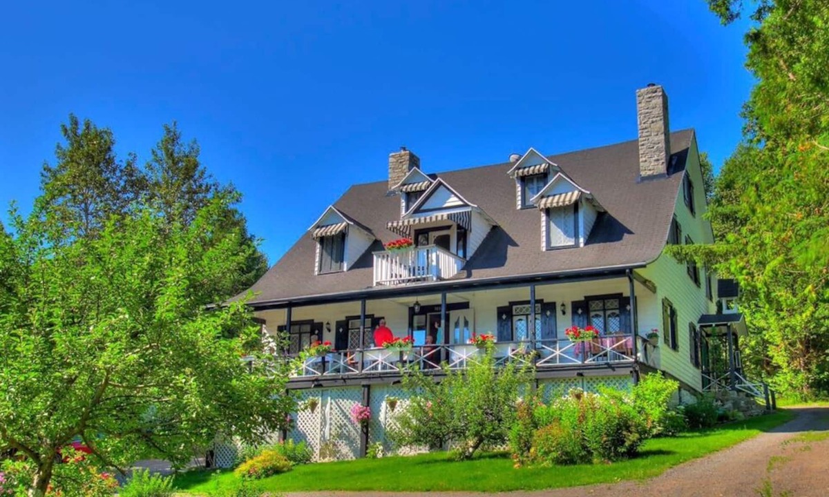 Pointe-au-Pic Bed & Breakfast | Auberge La Chatelaine
