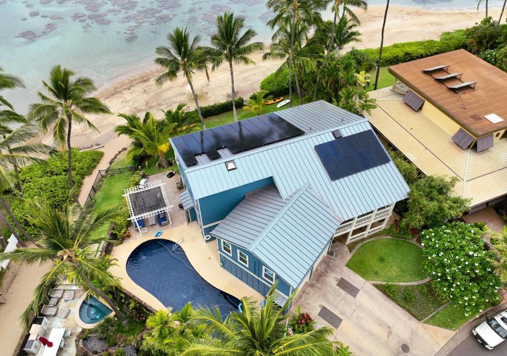 Historic Lahaina Front Street House | Baby Beach Oceanfront