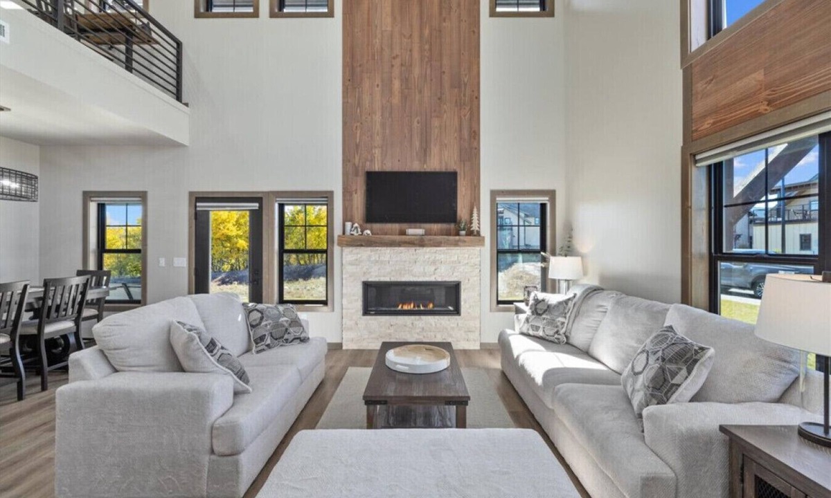 Red Lodge House | Beartooth Mountain Lodge - Private hot tub - $50 dollar with 3 night stay