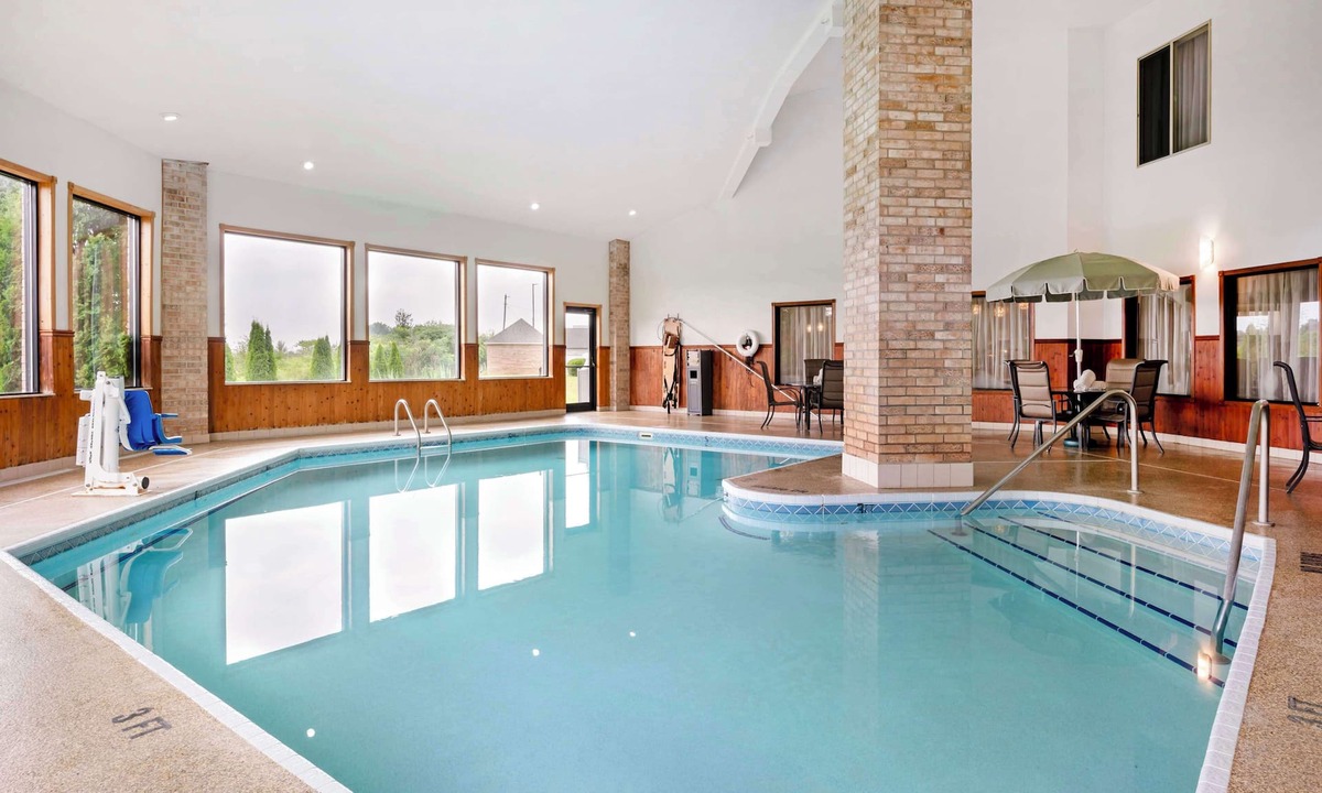 Howe Hotel | Best Western Plus Howe Inn