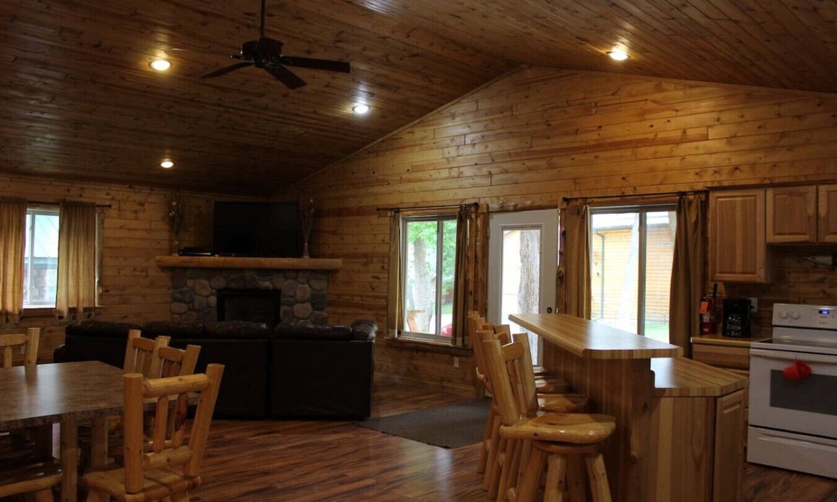 Deer River Cabin | Bowstring Shores Resort - Deer River, MN