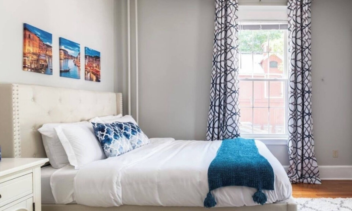 Mount Pleasant House | Brampton Retreat