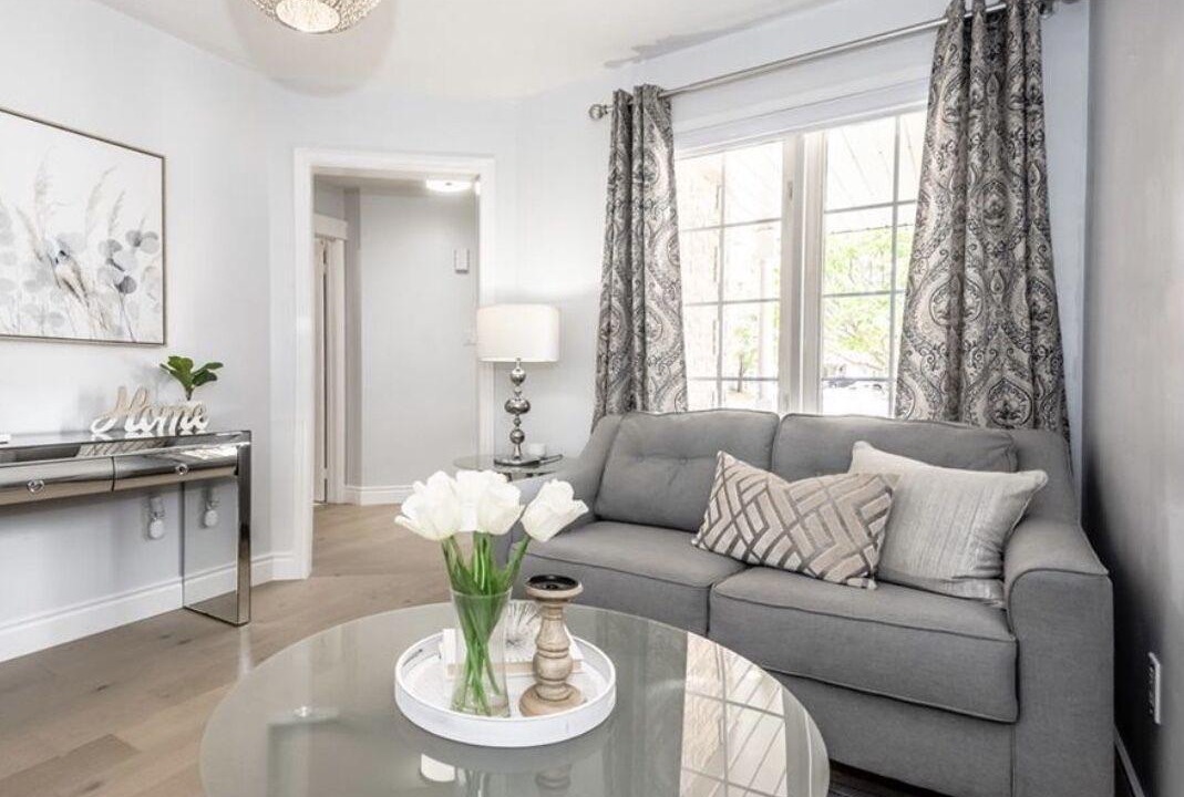 North Dumfries House | Bright Modern Executive Home