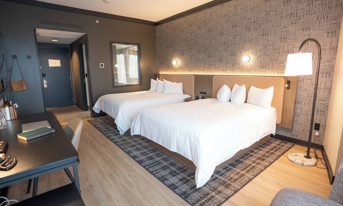 Kanata Lakes - Marchwood Lakeside - Morgan's Grant - Kanata Hotel | Brookstreet