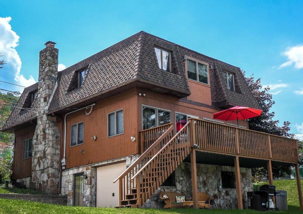 Thayerville House | Canoe Cottage