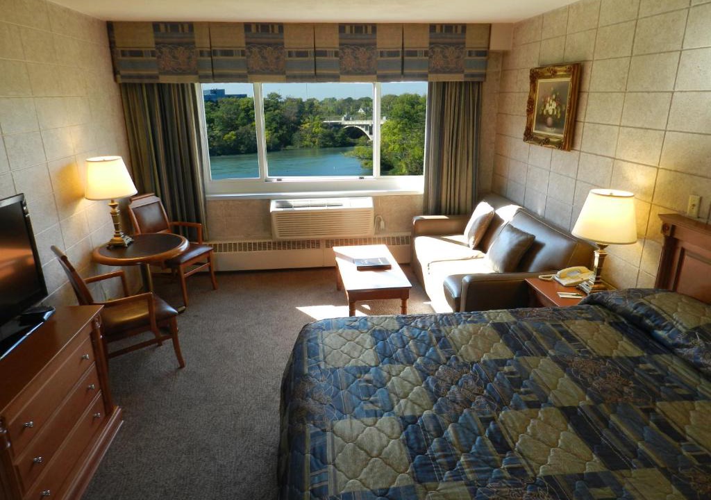 York - Haig Hotel | Capri Inn