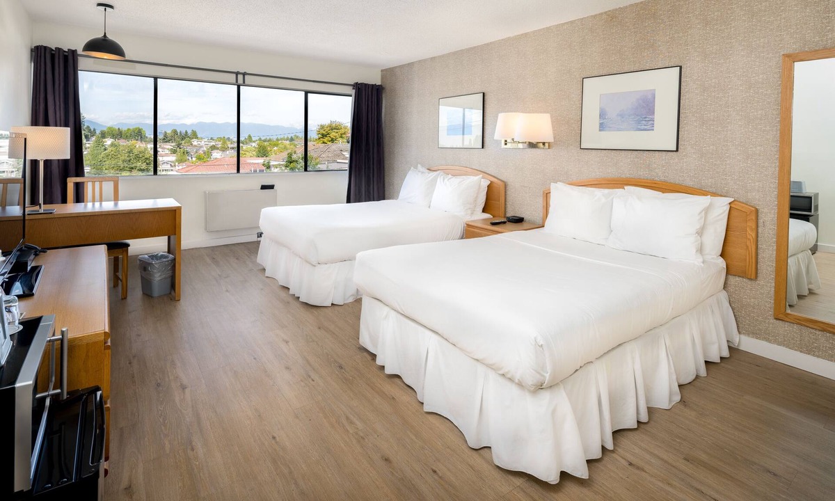 Renfrew-Collingwood Hotel | Cassandra Hotel