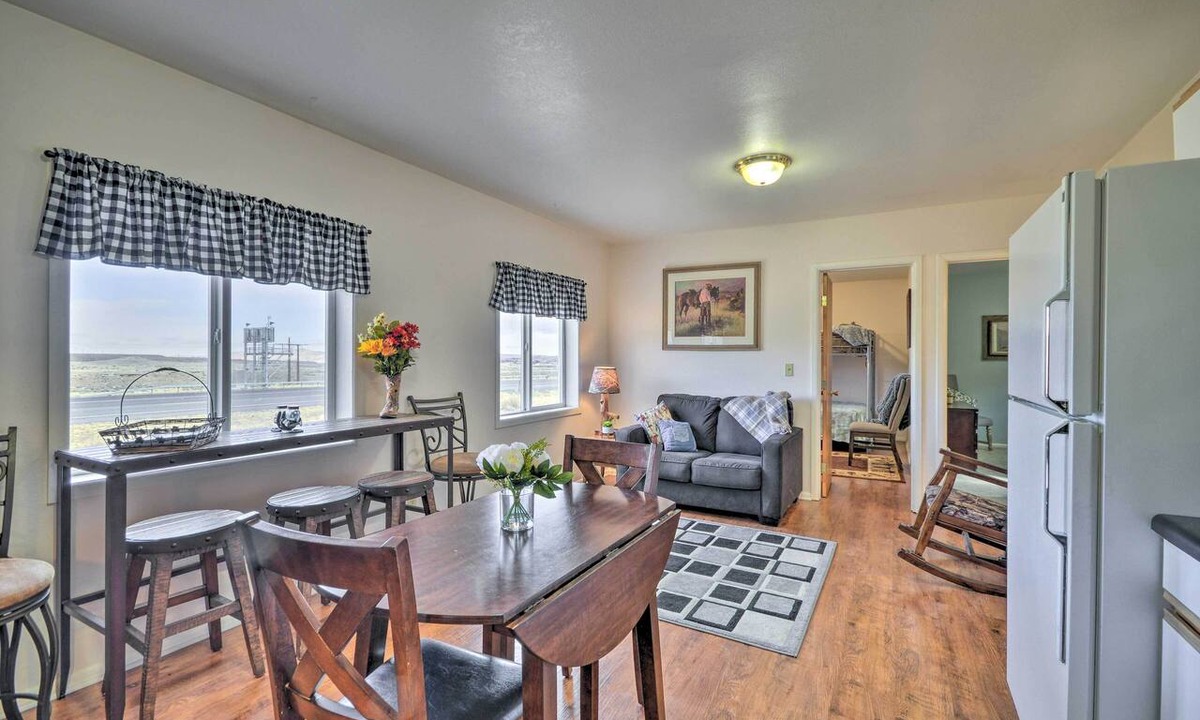 Cody Apartment | 'cedar Mountain Hideout' By Cody Night Rodeo!