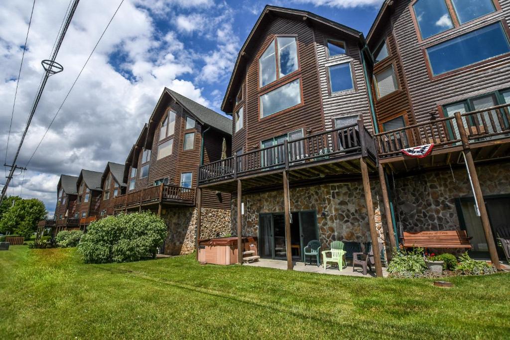 McHenry House | Cedar Shores Villa 12