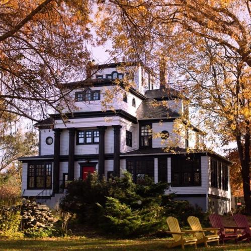Little Bras d'Or Bed & Breakfast | Celtic Mansion Annfield Manor