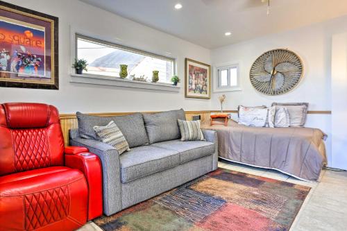 Elmont House | Central Elmont Studio w/Great Outdoor Space!