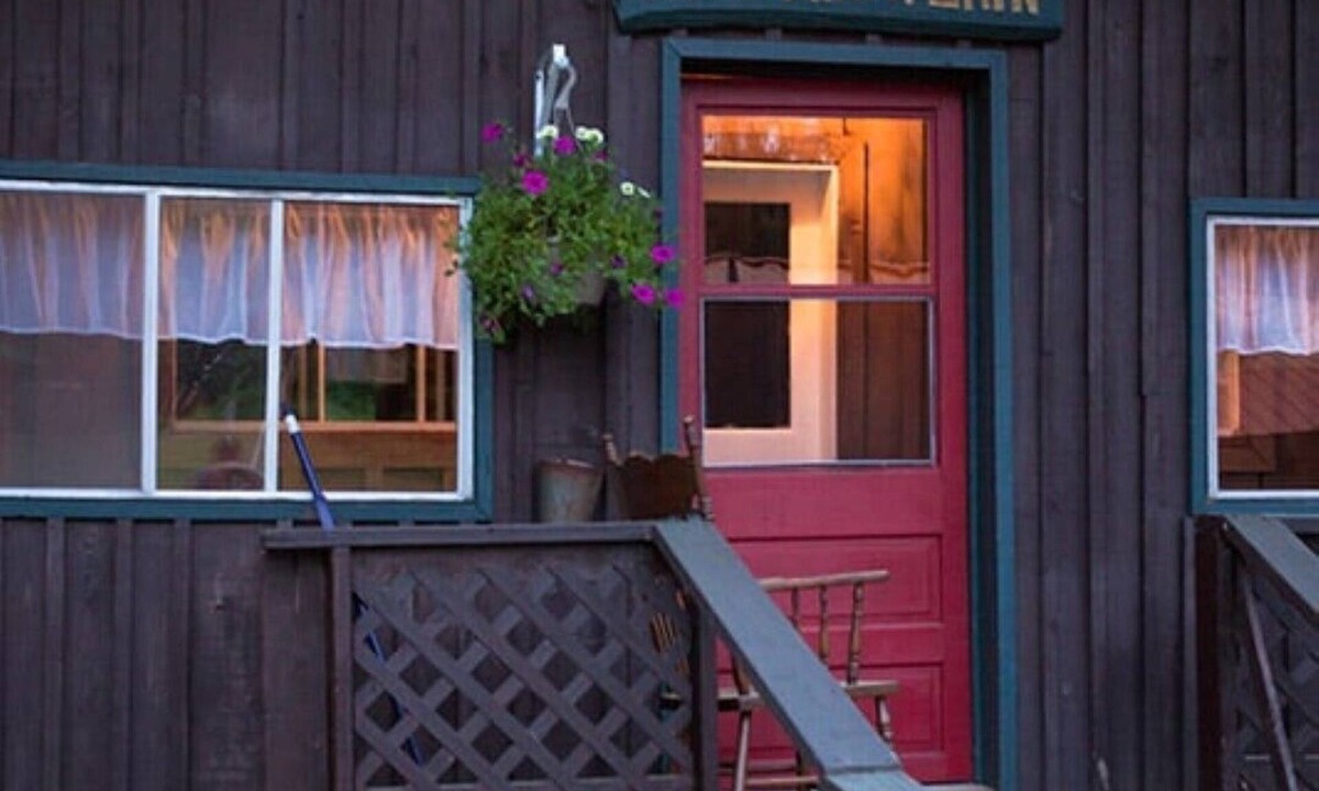 Eau Claire Cottage | Champlain Cottage