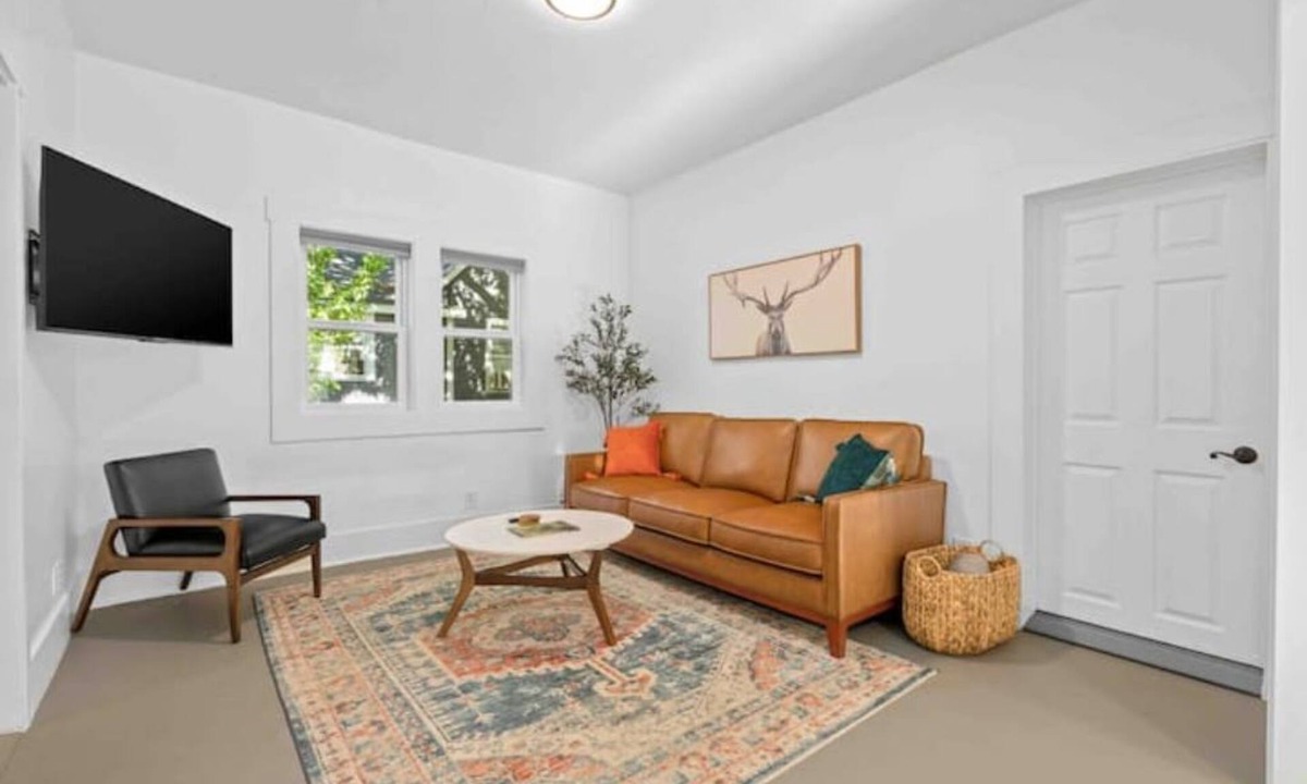 Sandpoint Cottage | Charming 2-BR Cottage-Walk to Downtown & Lake Pend Oreille