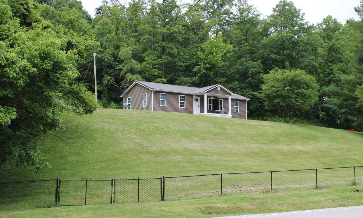 Waneta House | Charming and updated three bedroom home conveniently located close to trails.