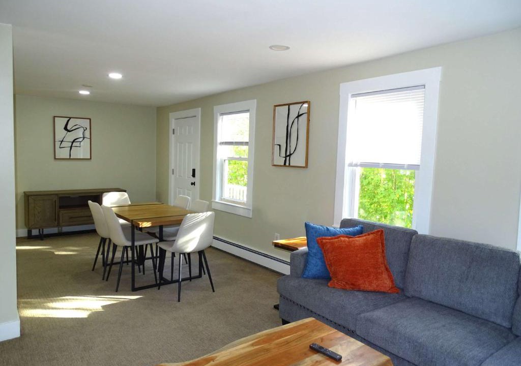 Framingham Apartment | Comfortable Renovated 3 Bed Apartment