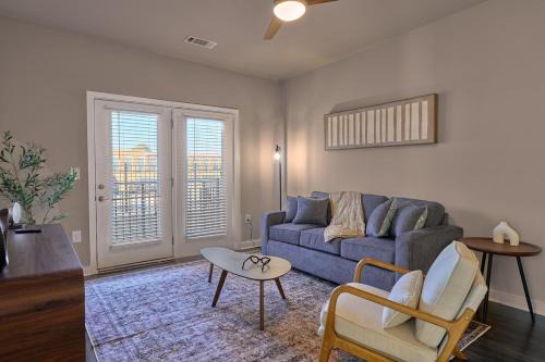 Clayton Apartment | Comfy 2BD Abode Mins from DT Clayton Pool Gym