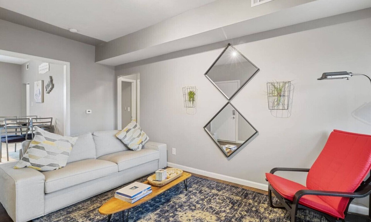 Meridian-Kessler Apartment | Convenient | Pet & Baby|Near Convention & Hospital