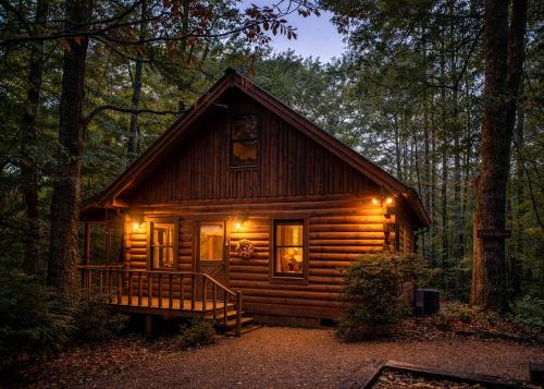 Benton House | Creek Crest Cabin Ocoee Riverside Cabin