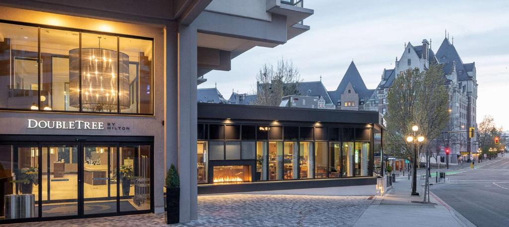 Downtown Victoria Hotel | DoubleTree by Hilton Hotel & Suites Victoria