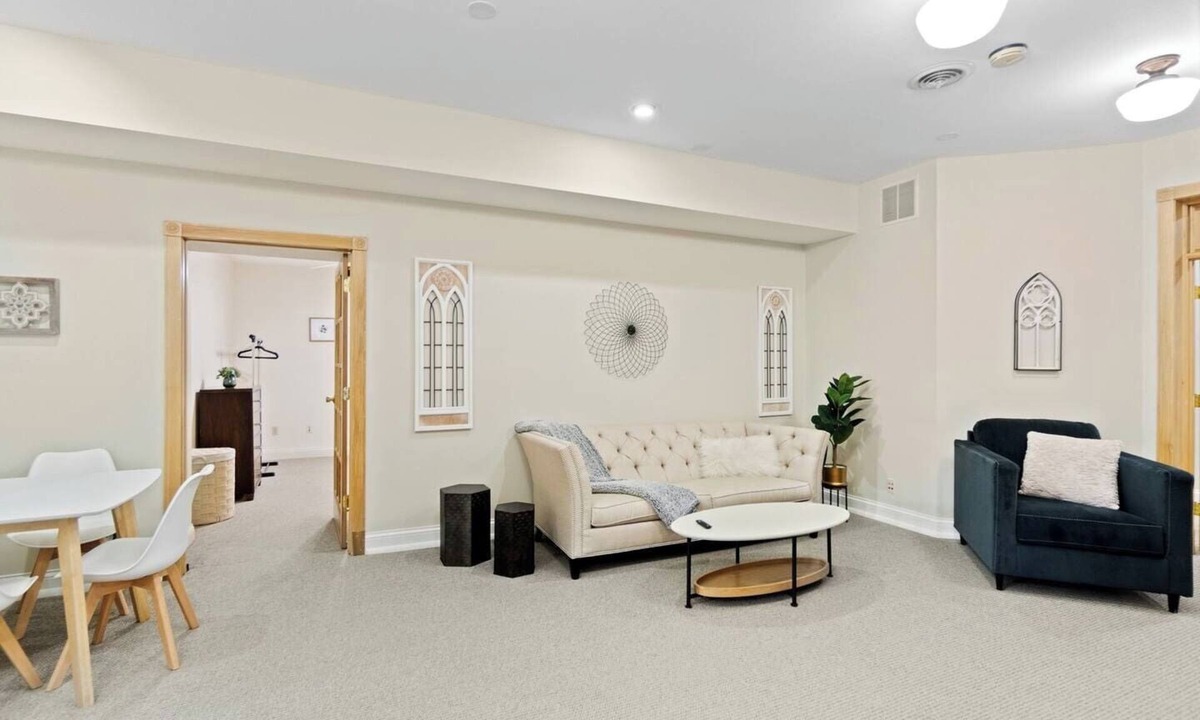 West Central Apartment | Downtown Fort Wayne Apartment 2| Free Parking, Historic Setting