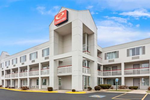 Willowbrook Cabin | Econo Lodge Willowbrook