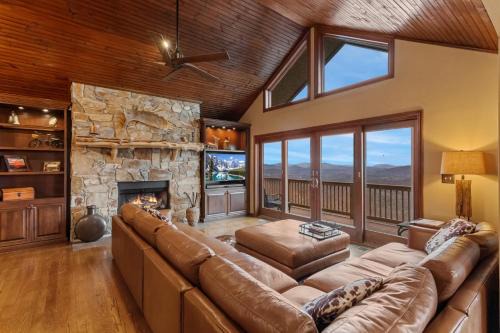 Blowing Rock House | Elevated Escape
