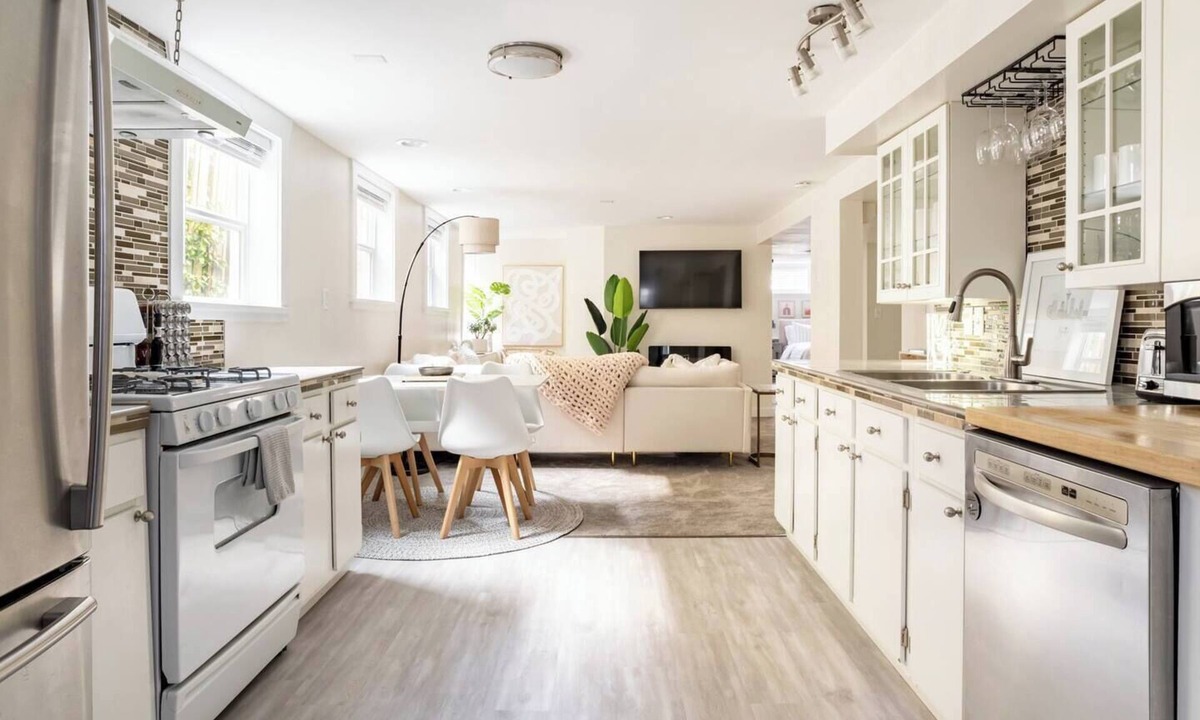 West Queen Anne Apartment | Excellent location - Close to downtown!