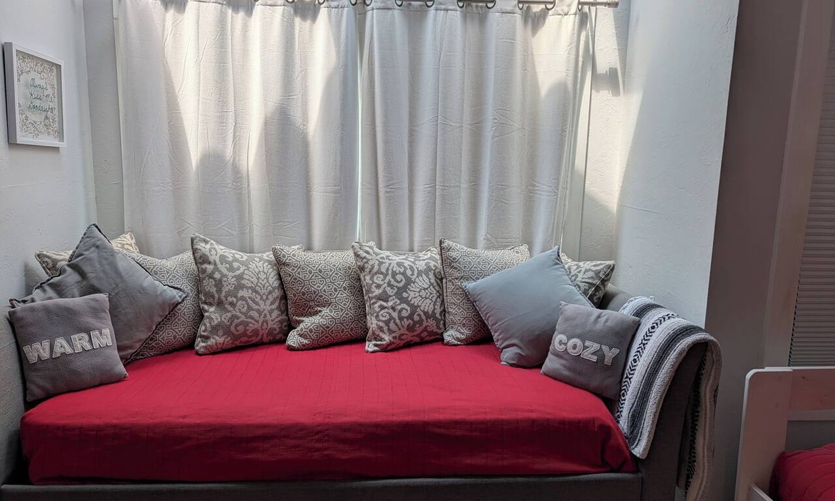 Windham House | Exceptional warm&cozy TWNH with hot tub&fireplace and customize stays in Windham