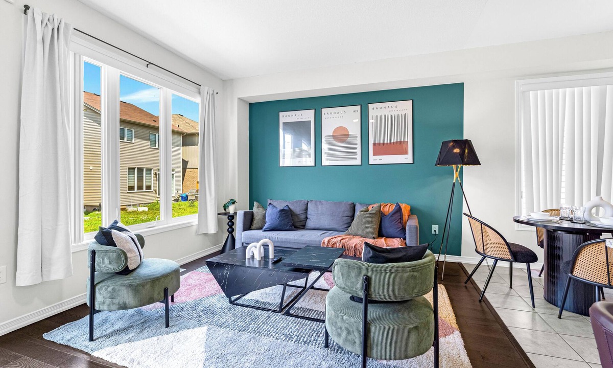 Niagara Falls House | Fallsview Escape|King Bed|10 Mins to Falls|Games