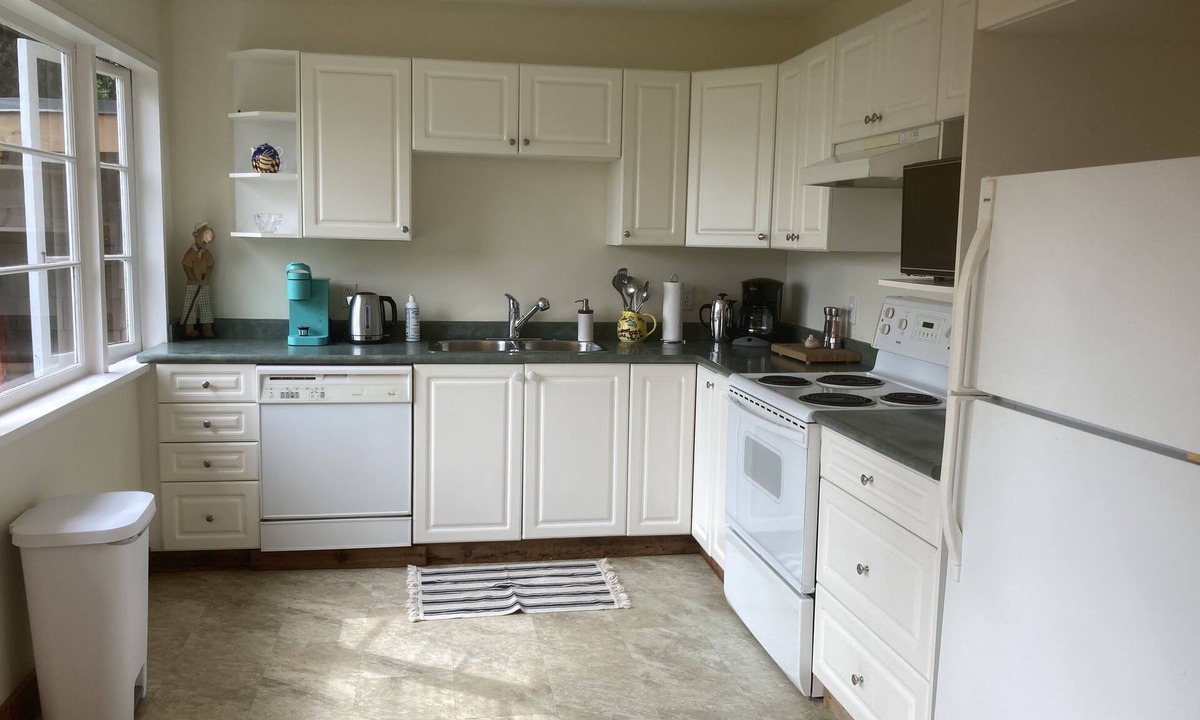 Ganges Apartment | Ganges Beach Suite with Ocean view and Gardens