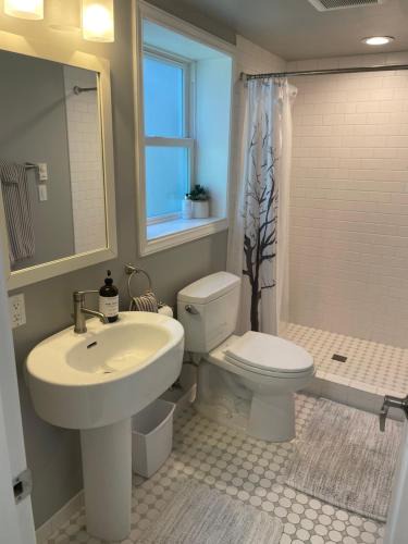East Queen Anne House | Halladay House