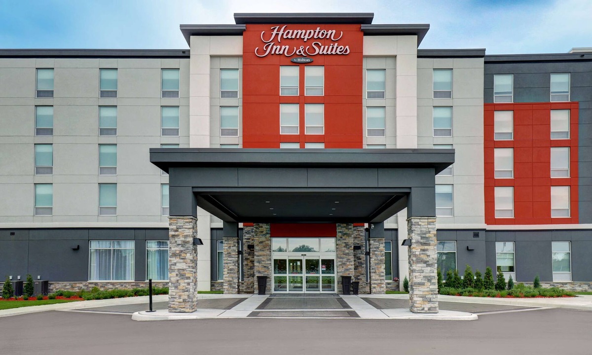 Belleville Hotel | Hampton Inn & Suites by Hilton Belleville