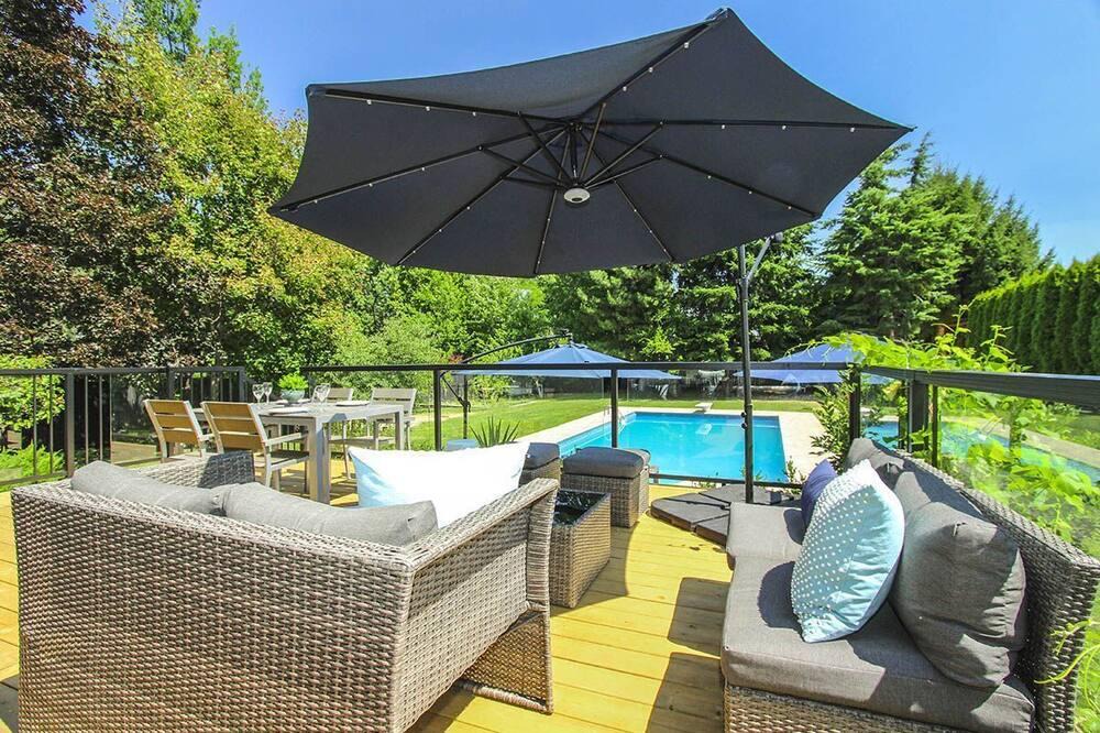 Crawford House | Heated pool