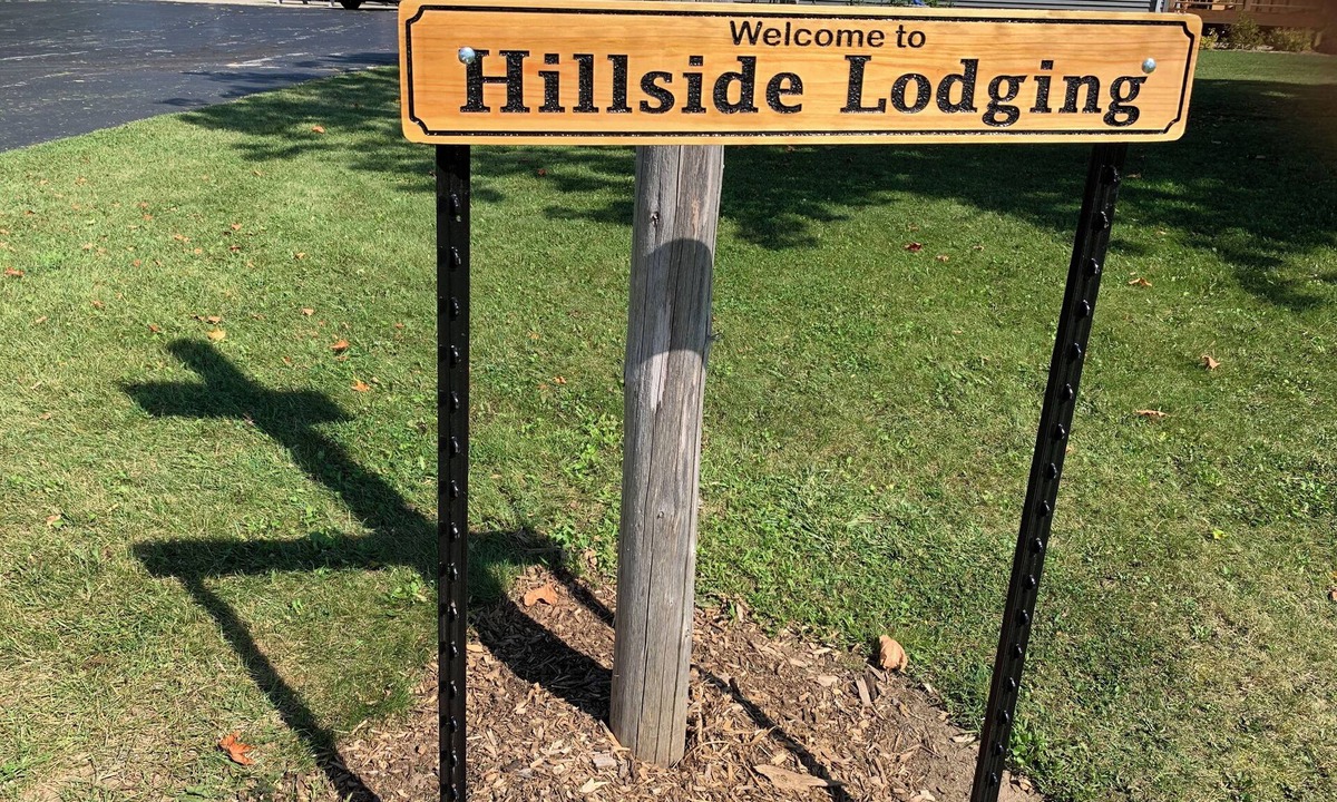 Egg Harbor House | Hillside Lodging