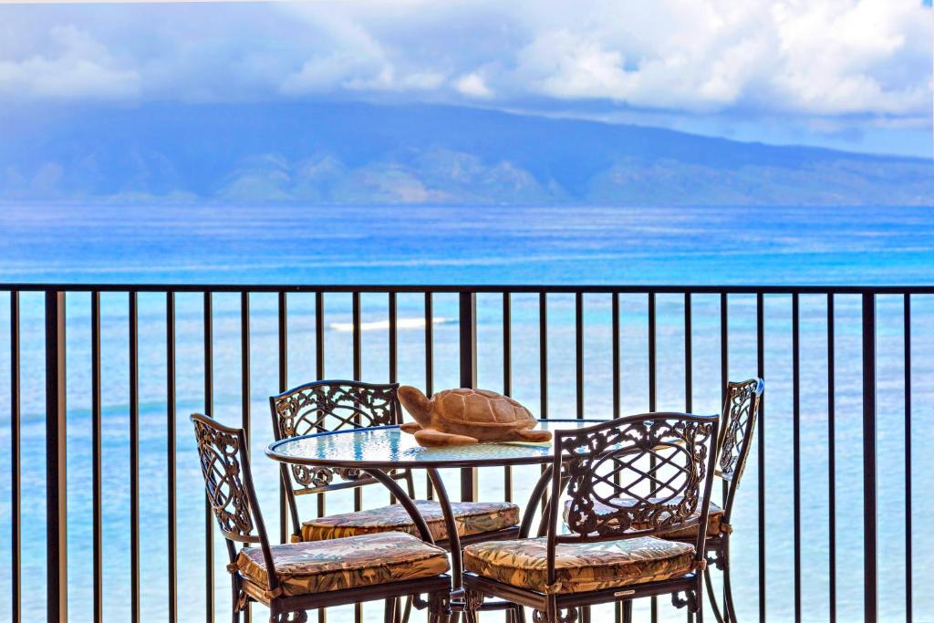 Kahana Apartment | Hololani B602