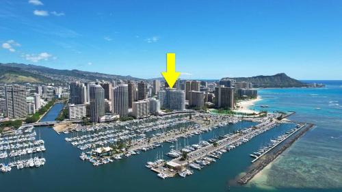 Waikiki House | Ilikai 606