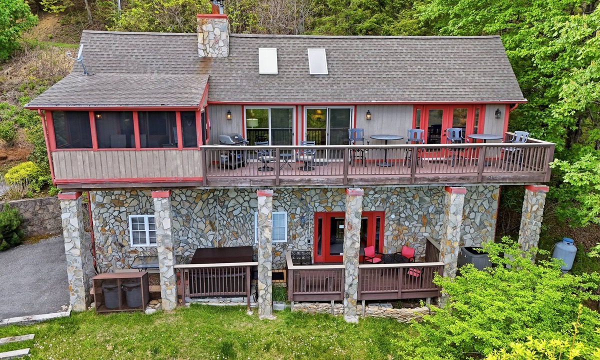 Seven Devils Cabin | Kick App VIEWS! Mt Cabin w/Hot Tub +Fireplace