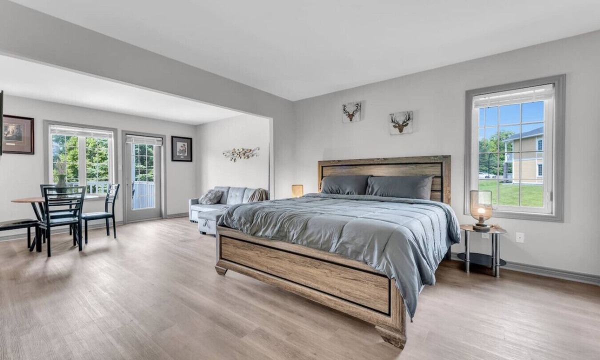 Oro-Medonte Condo | Lux Studio in Horseshoe Valley
