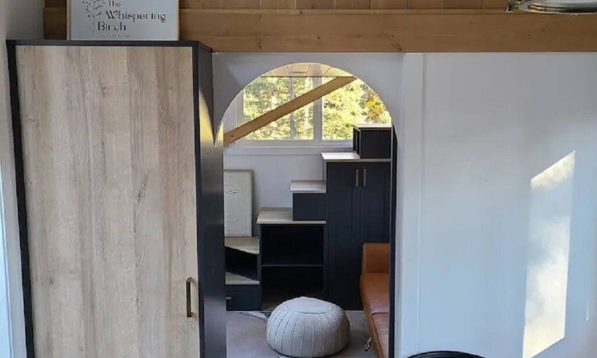 Blairmore Cabin | Luxury Tiny Home Cabin, 2 Bedrooms, can sleep 5