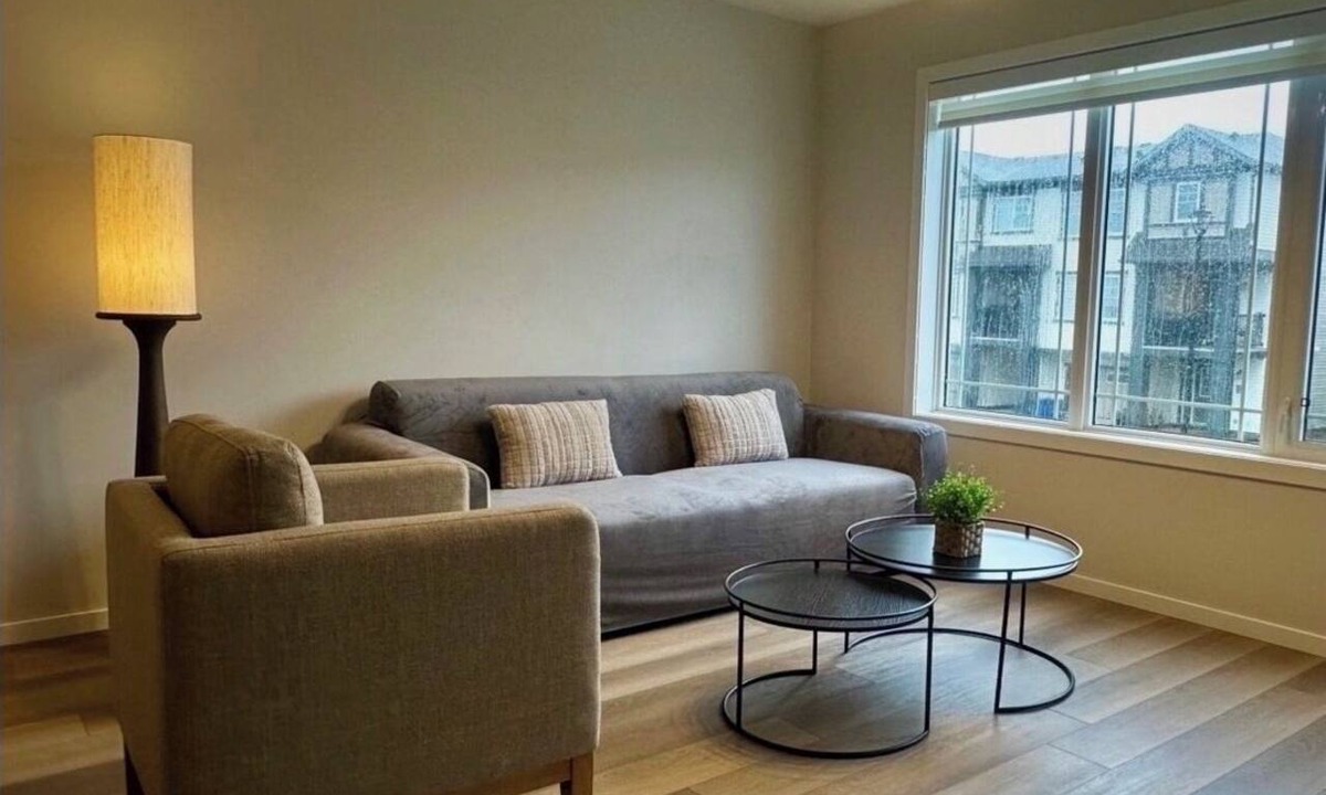 Airdrie House | Marvelous Newly Built Entire Three-Level Townhome in Airdrie