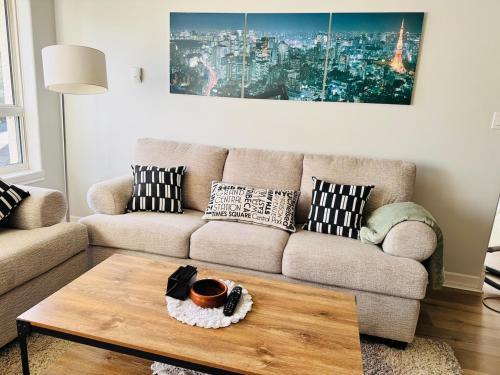Langford House | Modern 2-Bed, 2-Bath Main Suite in Langford