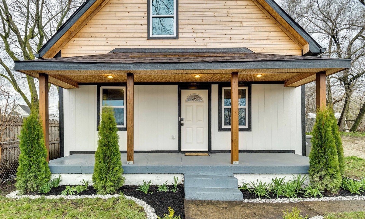 Indianapolis Cottage | Modern Indianapolis Home < 2 Mi to Downtown!